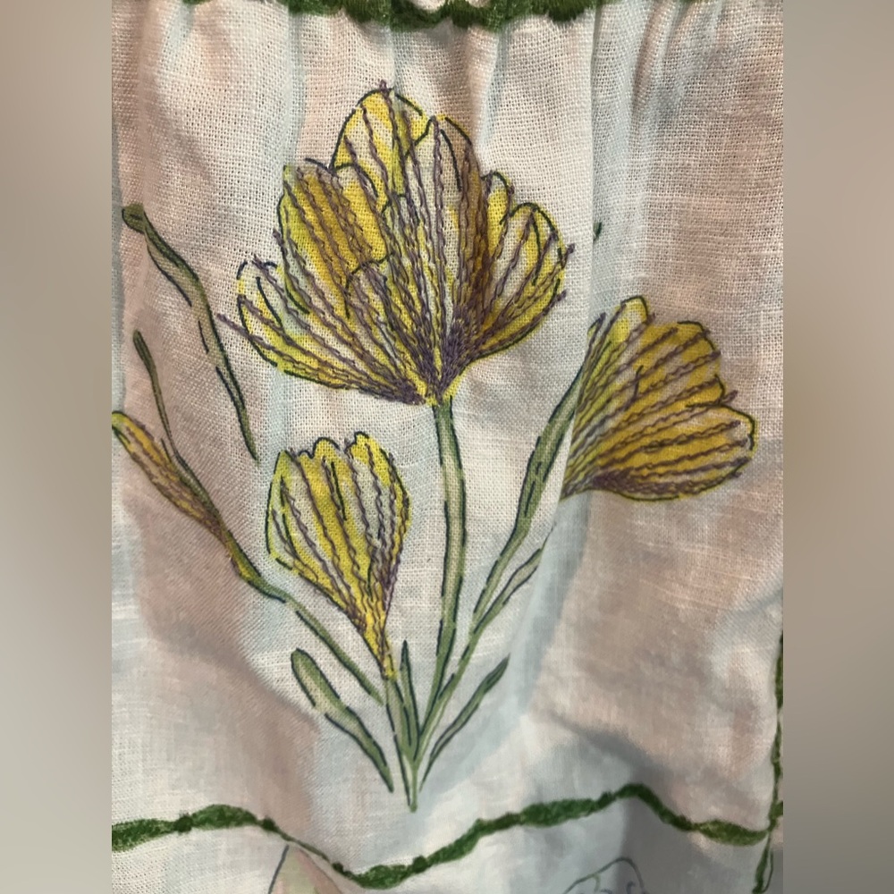 Crown & Ivy white floral grid Small, Pockets - Picture 10 of 16